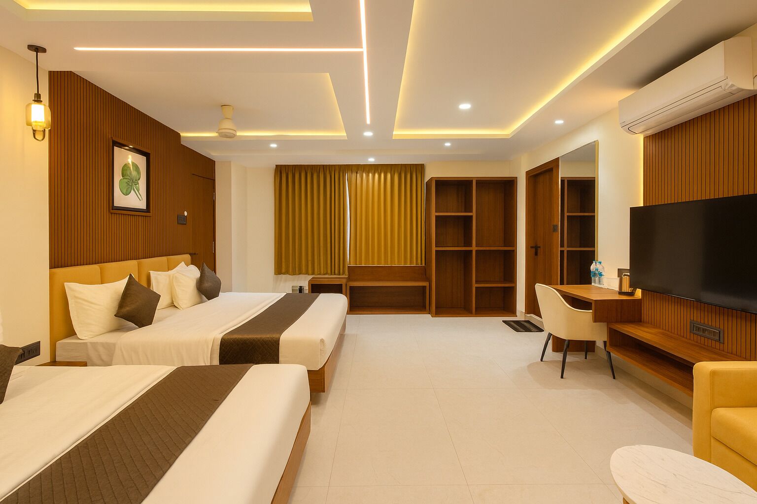 Suíte família | Espaço de trabalho para notebook, Wi-Fi de cortesia, roupa de cama