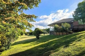 Garden - Rotorua Family Retreat Hamurana 10000Sqm Lawn (Hamurana)