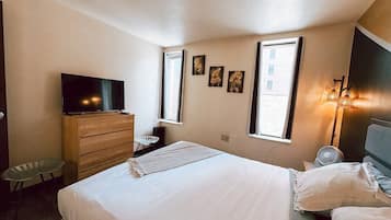 1 bedroom, desk, iron/ironing board, WiFi