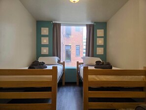 Desk, iron/ironing board, WiFi, bed sheets