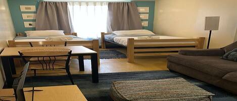 1 chambre, fer et planche à repasser, Wi-Fi, draps fournis