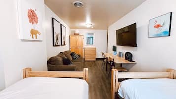 Desk, iron/ironing board, WiFi, bed sheets