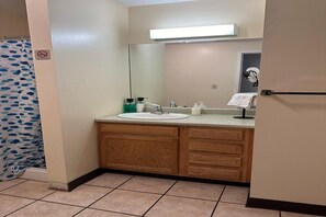 Regadera y secadora de cabello