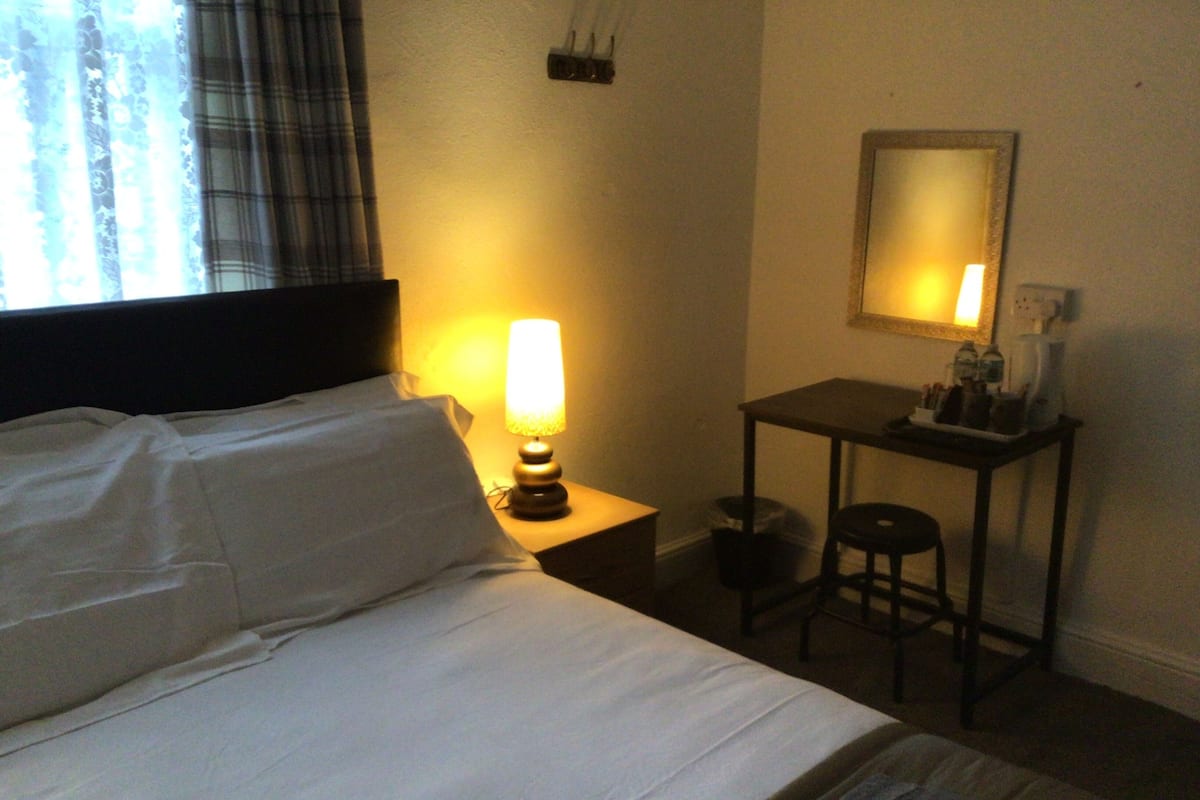 Comfort Double Room | Egyptian cotton sheets, premium bedding, WiFi (free), bed sheets