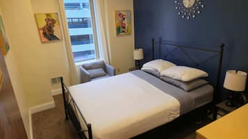 2 bedrooms, iron/ironing board, WiFi, bed sheets