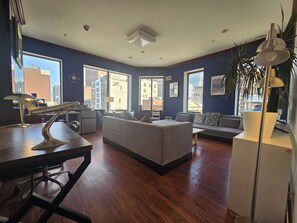 TV, fireplace, offices