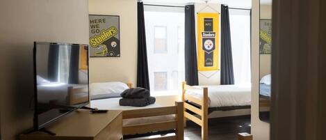 1 chambre, bureau, fer et planche à repasser, Wi-Fi