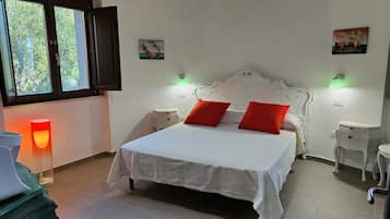 Habitació familiar, vistes al mar | Wifi gratuïta