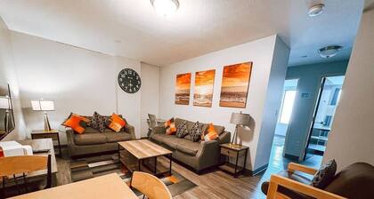 2BR 2BA Downtown Apt | Water + City Views