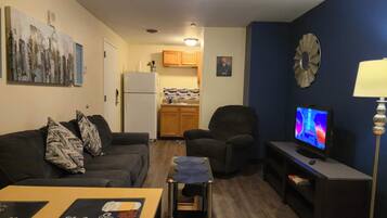 Een televisie en een kantoor