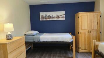 2 slaapkamers, een strijkplank/strijkijzer, wifi, beddengoed