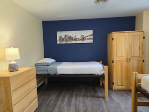 2 slaapkamers, een strijkplank/strijkijzer, wifi, beddengoed