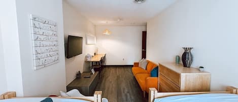 Desk, iron/ironing board, WiFi, bed sheets