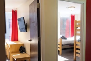 2 chambres, fer et planche à repasser, Wi-Fi, literie fournie