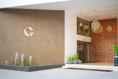 GREYFIELD HOTEL AND APARTMENTS