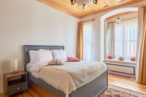 Iron/ironing board, cribs/infant beds - Nostalgic & Comfortable Historical Home! (Istanbul)