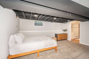 3 habitaciones, decoración personalizada y muebles diferentes 