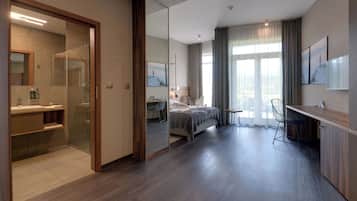 ห้องคอมฟอร์ทดับเบิล, ระเบียง, วิวภูเขา | เครื่องนอนป้องกันสารก่อภูมิแพ้, เตารีด/โต๊ะรีดผ้า, Wi-Fi ฟรี