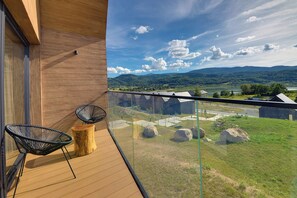 Elite Apartment, Balcony, Mountain View | Mountain view