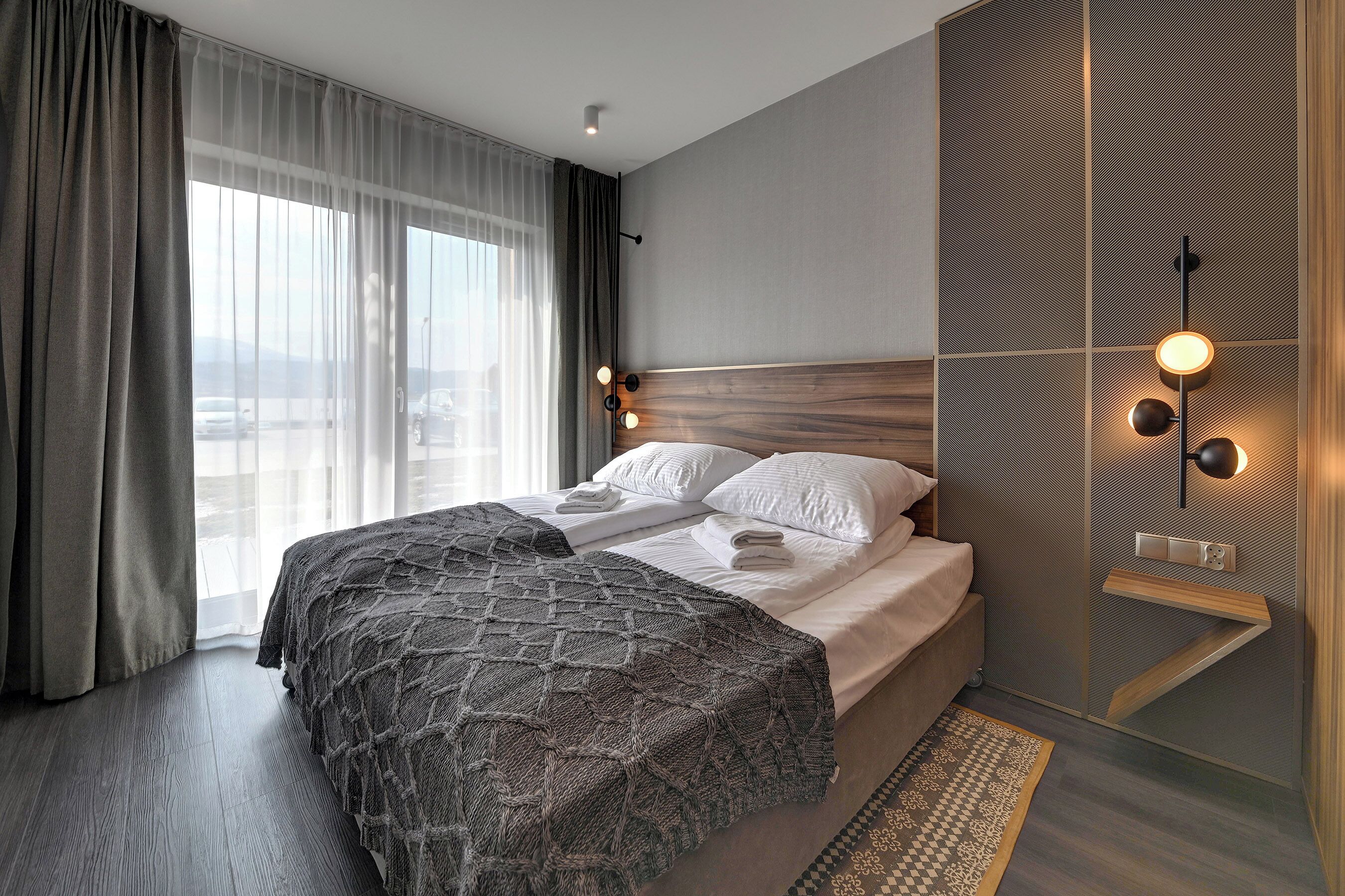 Apartment | Hypo-allergenic bedding, iron/ironing board, free WiFi, bed sheets