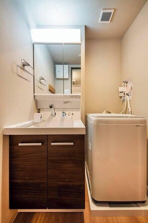 Room - OSHIAGE503 (Tokyo)