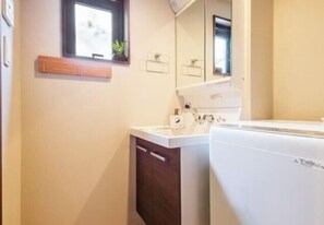 Room - OSHIAGE503 (Tokyo)