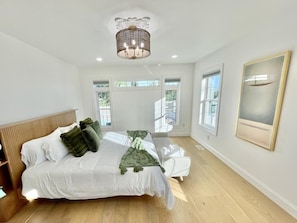 4 bedrooms, WiFi, bed sheets