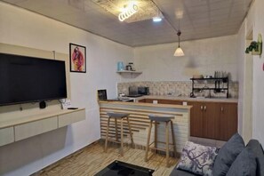 Room - MH Blueberry suite (Accra)