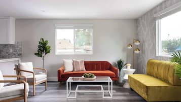 Téléviseur, bureau