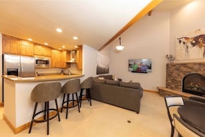 Townhome, 4 Bedrooms | Interior