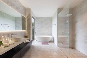 Bathroom - THE GREEN LOTUS SAMUI (Koh Samui)