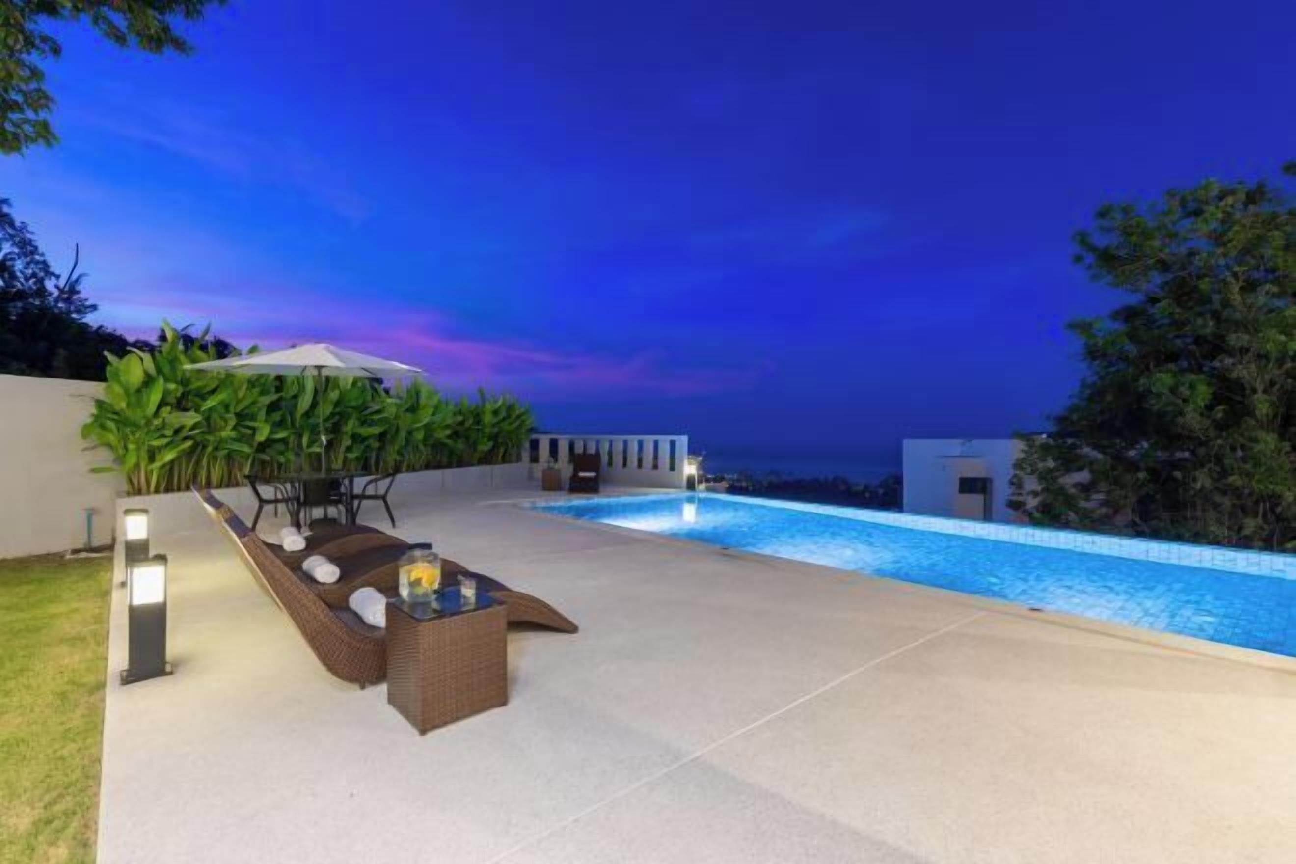 Kolam renang outdoor