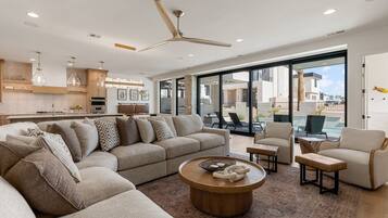 Living area | Smart TV