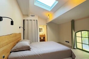 Cots/infant beds - Domaine de Grand Fidele (Narbonne)