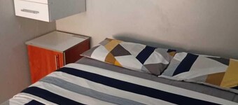 Las Palmas Day & Night Guest House