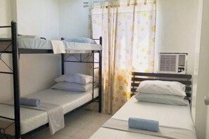 Cots/infant beds - Cranberry's 2Br Unit nr Convention Center #1 (Iloilo City)