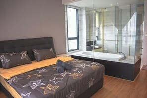 Room - Homely Marina View 3BR Permas Bathtub & Seaview (Plentong)