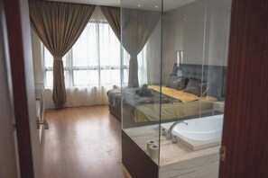 Room - Homely Marina View 3BR Permas Bathtub & Seaview (Plentong)