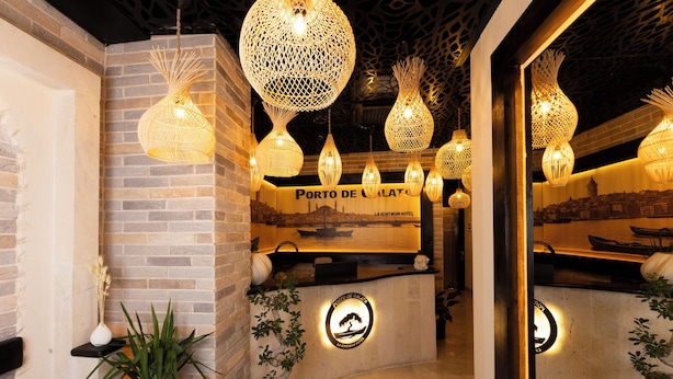 Quầy tiếp tân