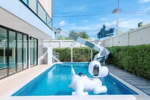Unclassified image, 2 of 12, button - Minimalist 4BR Private Cozy Pool Villa - VVP26.11 (Pattaya)