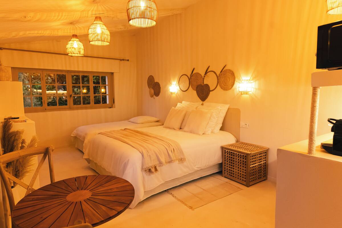 Premium bedding, iron/ironing board (on request), free rollaway beds