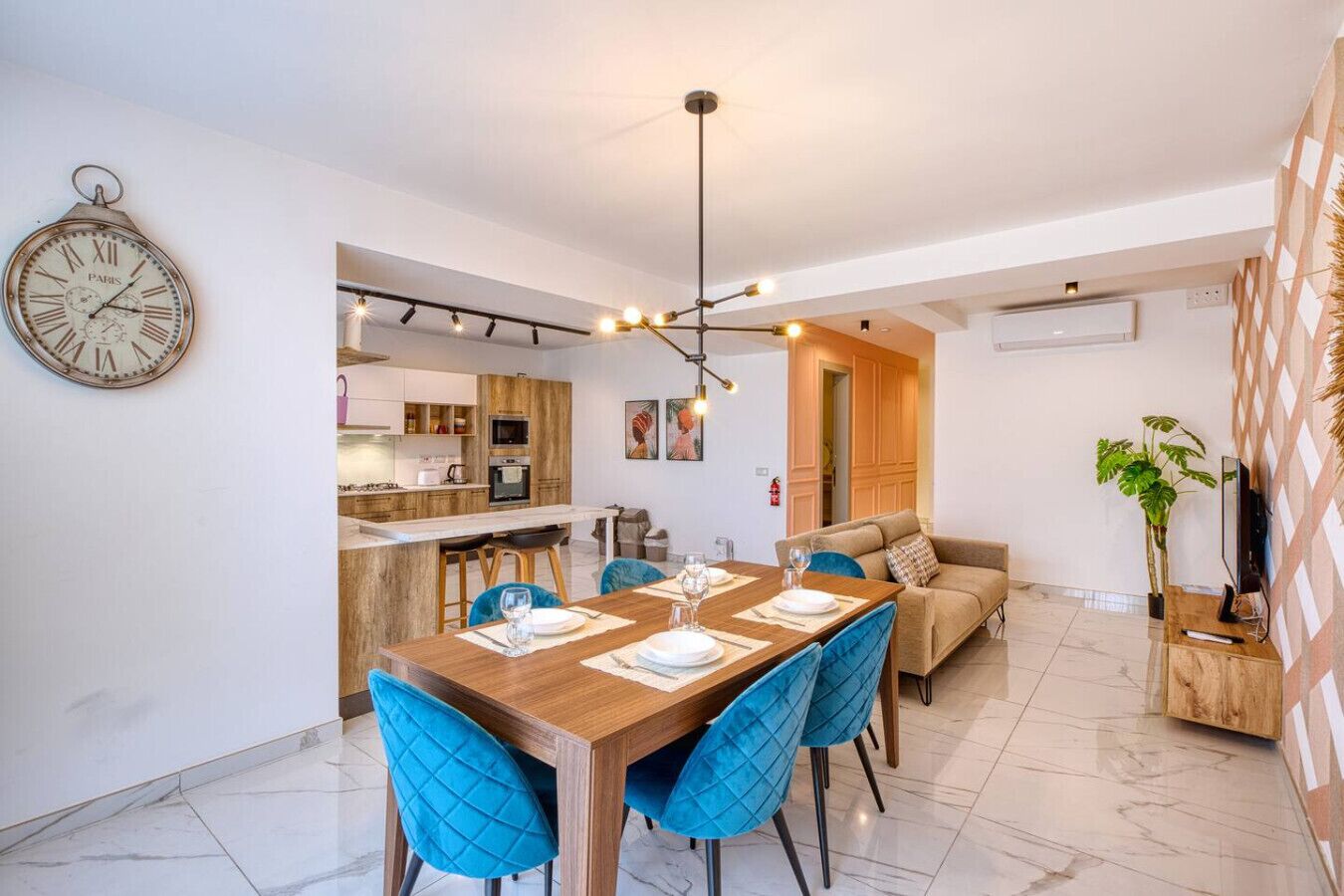 2 bedrooms