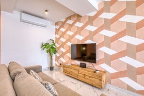 House | 2 bedrooms - Cozy Gozo Home Private Hot Tub BBQ (Zebbug)