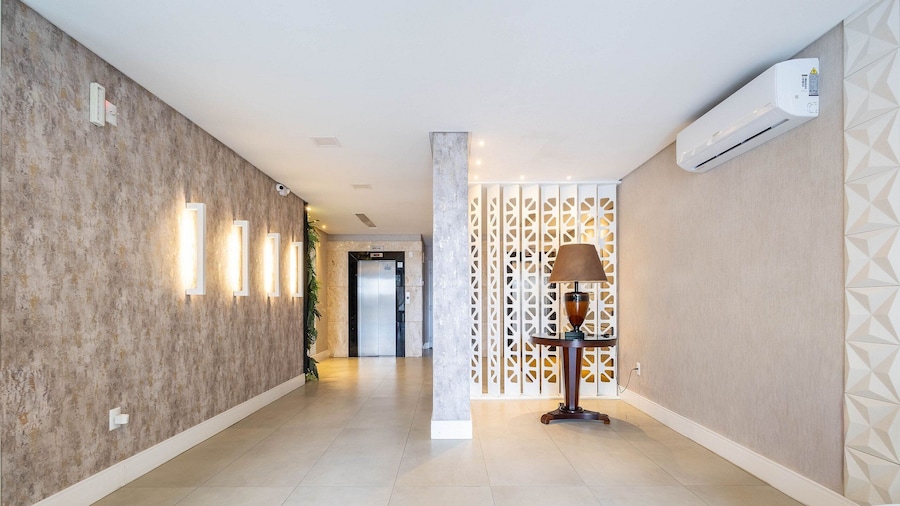 Apartments 100m From the Beach in BC - ERM