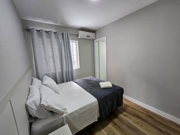 Basic Apartment | 3 bedrooms, free WiFi - Apartments 100m From the Beach in BC - ERM (Balneário Camboriú)