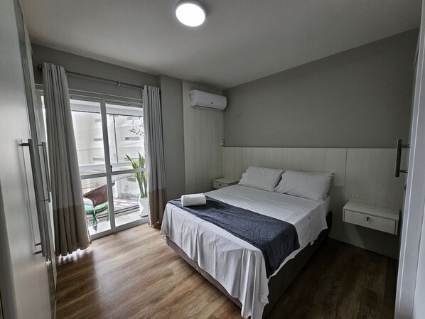 Basic Apartment | 3 bedrooms, free WiFi - Apartments 100m From the Beach in BC - ERM (Balneário Camboriú)