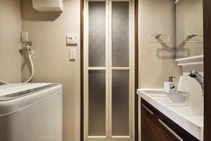 Bathroom - OSHIAGE204 (Tokyo)