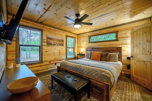 Signature Cabin, 2 Bedrooms, Private Pool | Individually decorated, individually furnished, iron/ironing board