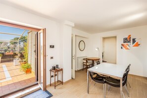 Apartment | Living area - Rental in Rome San Pancrazio Penthouse (Rome)