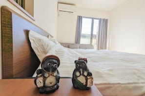 Room - Osaka Insanity (Osaka)